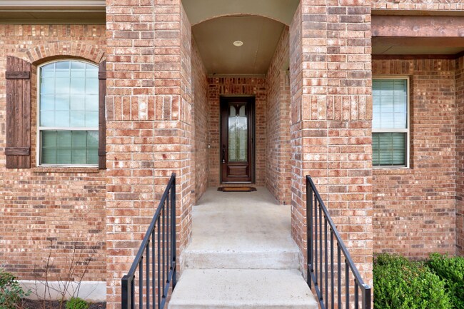 Building Photo - 4304 Valley Oaks Dr