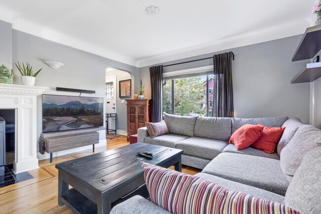 Photo du bâtiment - 3310 W 7th Ave