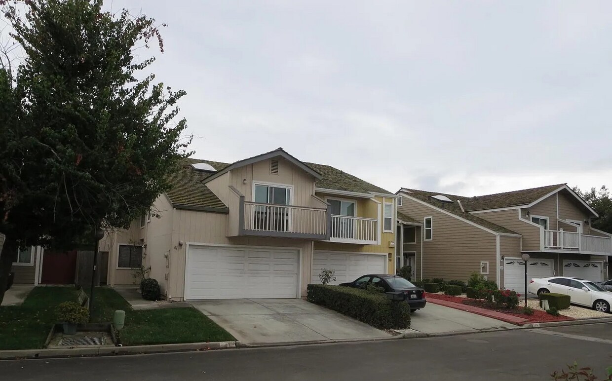 Two Story 3 Bed/Bath Single Family Home In Milpitas, Ca. For Rent!!! - EBS T 41