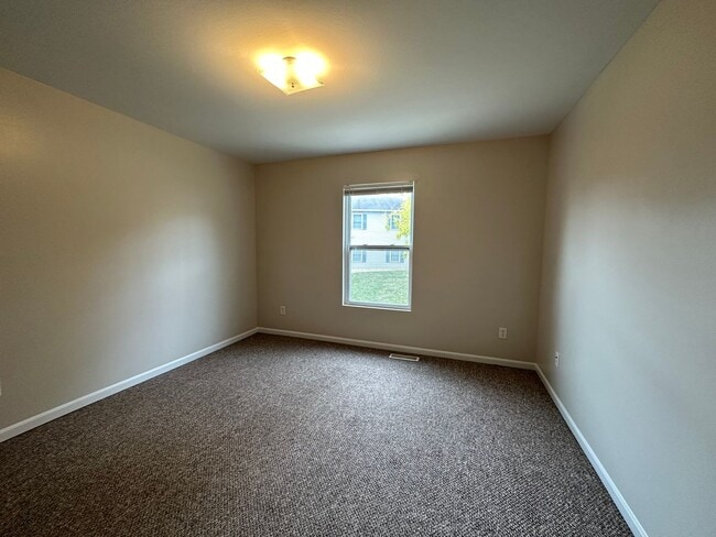 Building Photo - 3103-3105 W Michigan - Duplex