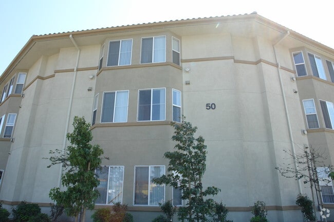 Building Photo - Plaza Grande Apartments