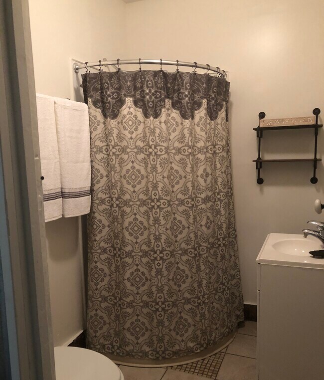 26 Meredith St Unit Apartment A, Delhi, NY 13753 Apartments in Delhi