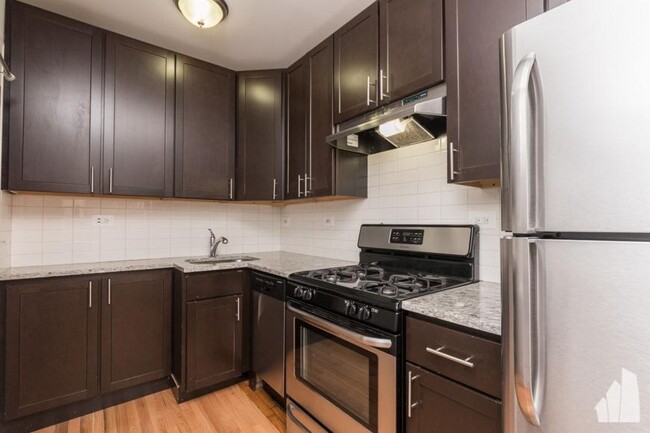 Foto del edificio - 1 bedroom in Chicago IL 60657
