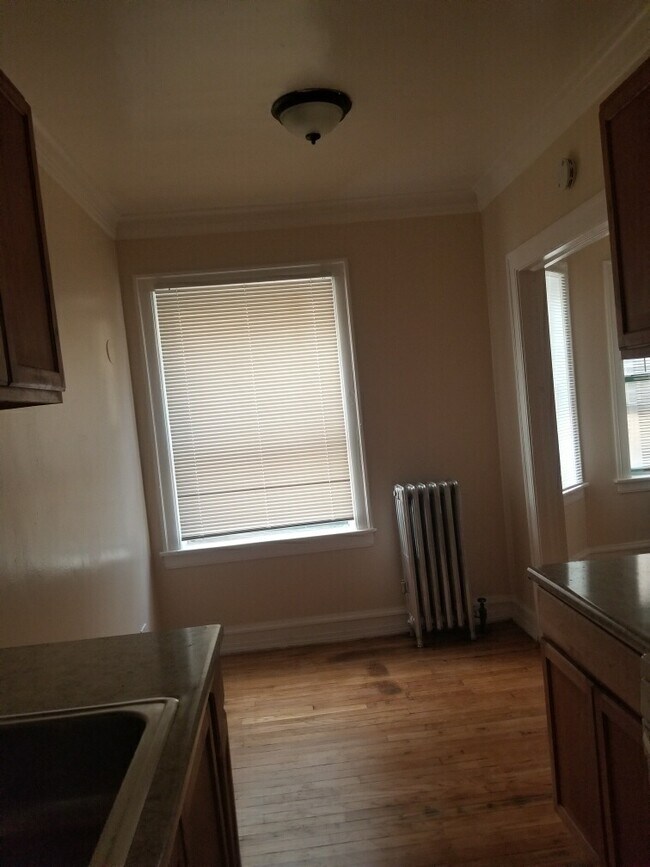KITCHEN - 3134 W Marquette Rd