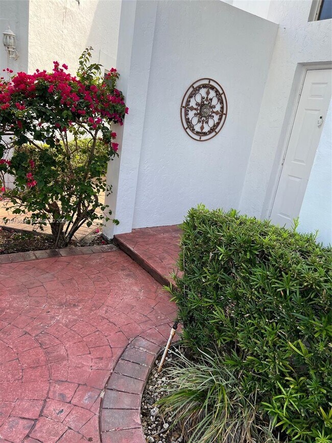 Foto del edificio - 202 NE 211th Terrace