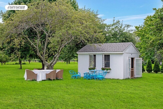 Foto del edificio - 5845 Bridge Ln