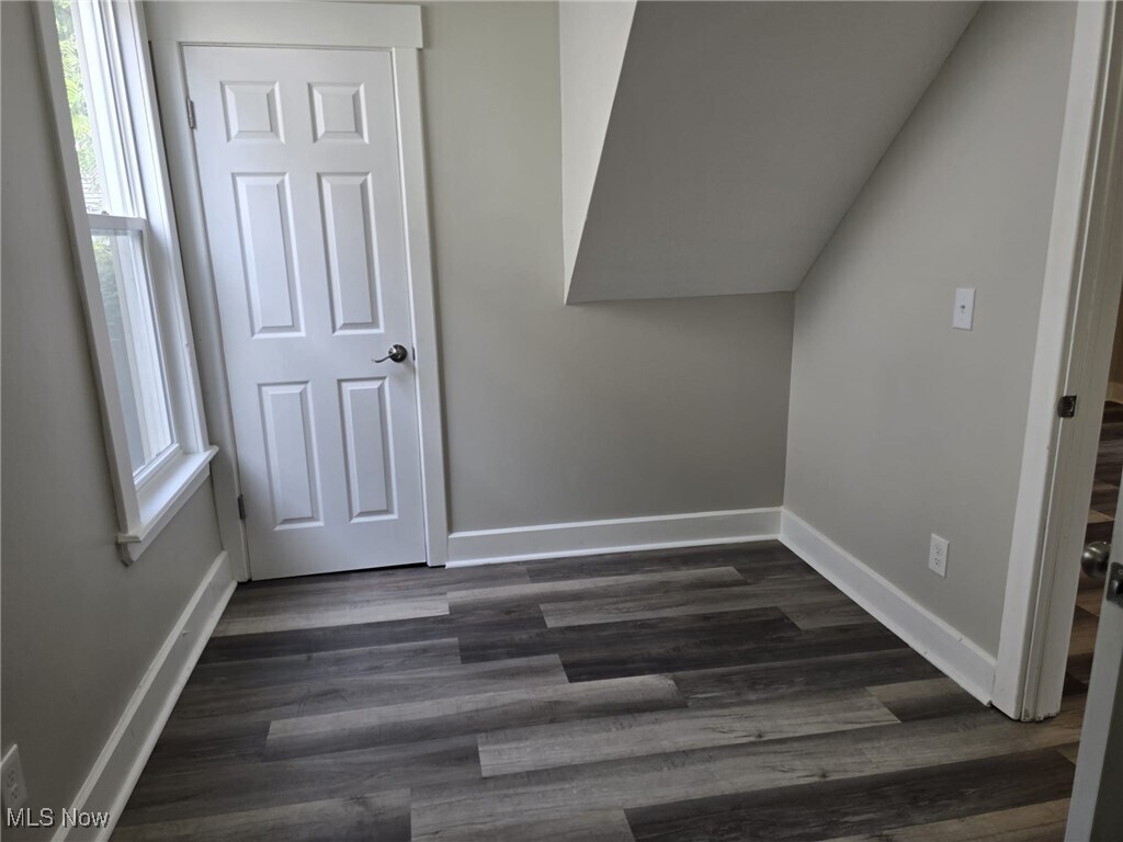 2437 E 84th St Cleveland, OH 44104 – photo 4