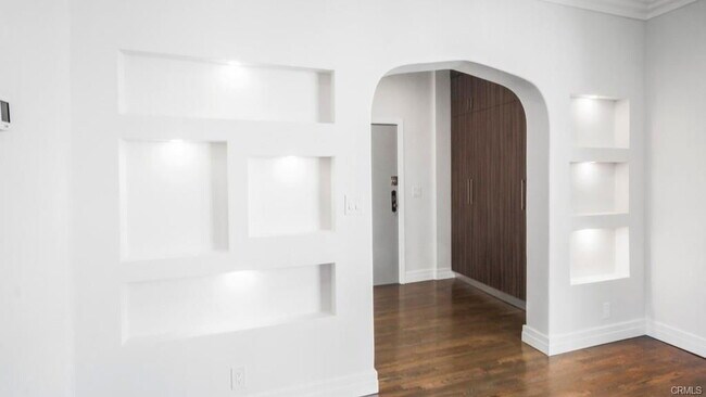 Foto del edificio - 1424 N Crescent Heights Blvd