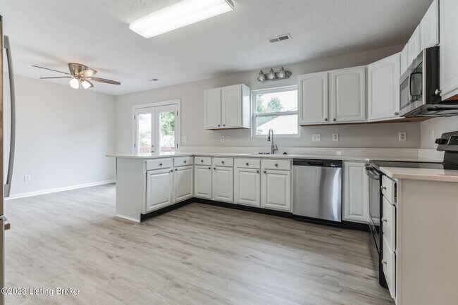 Foto del edificio - 6807 McKeever Ln