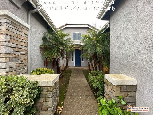 Foto del edificio - Beautiful Home with Great Layout in Newton...