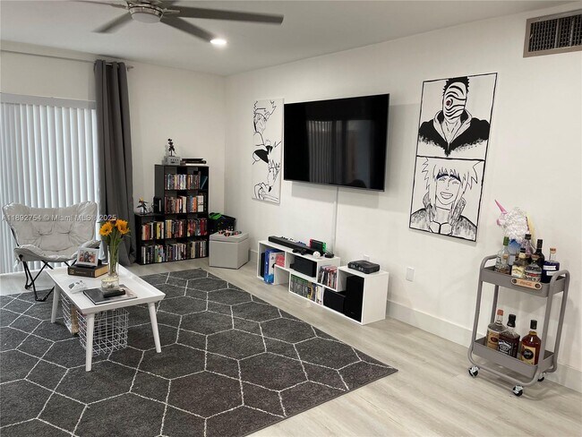 Foto del edificio - 9621 SW 77th Ave