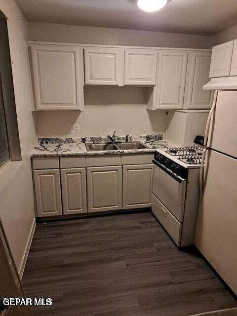 Foto del edificio - 247 Carnes Rd