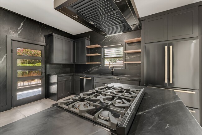 Foto del edificio - 402 Hunt St