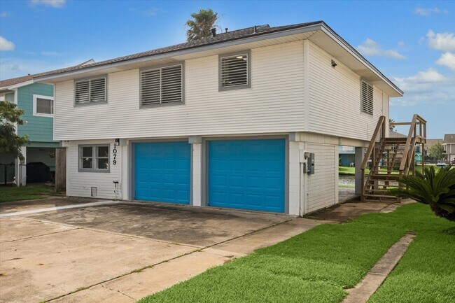 Foto del edificio - 1079 Redfish St