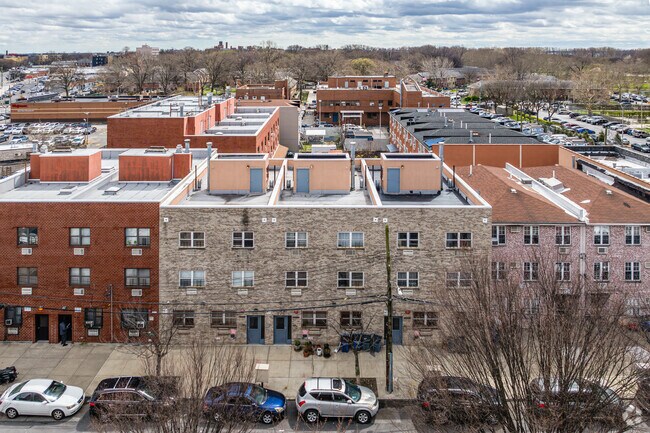 Foto del edificio - 1684 Banyer Pl