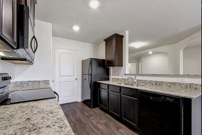Foto del edificio - 140 Continental Avenue, Liberty Hill, TX 7...