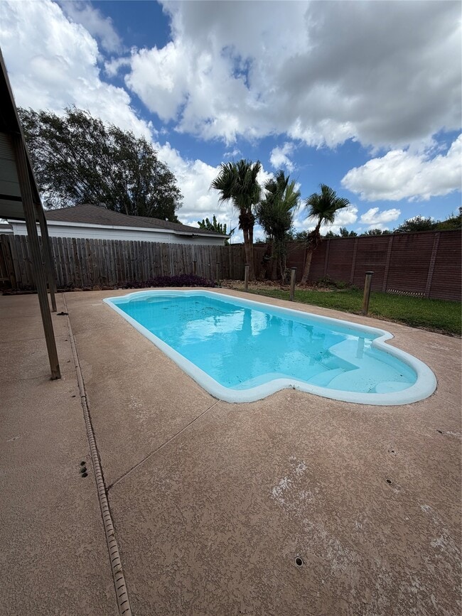 Building Photo - 10102 Sagecourt Dr