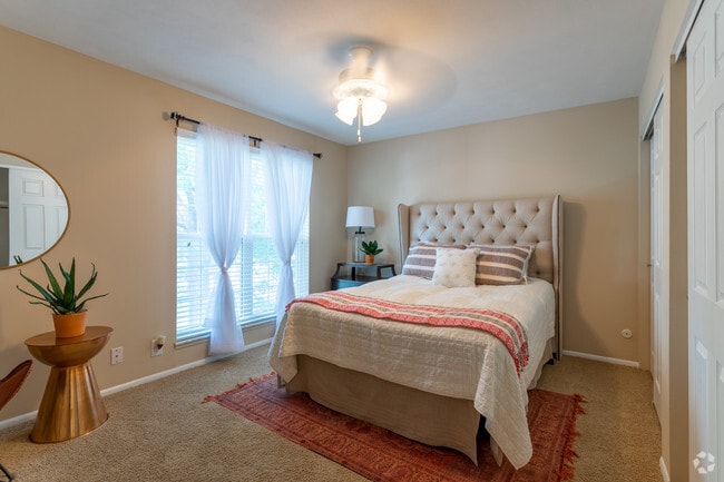 2BR, 1BA - 960 SF Model - Beau Jardin Apartments
