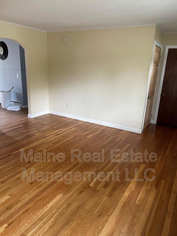 Building Photo - 12 Dexter St