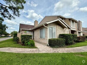 Building Photo - 11633 Village Pl Dr