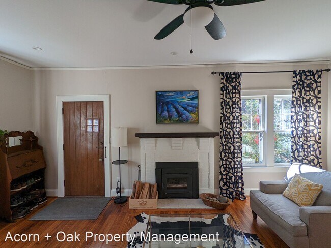 Building Photo - 3 br, 2.5 bath House - 218 Dacian Ave