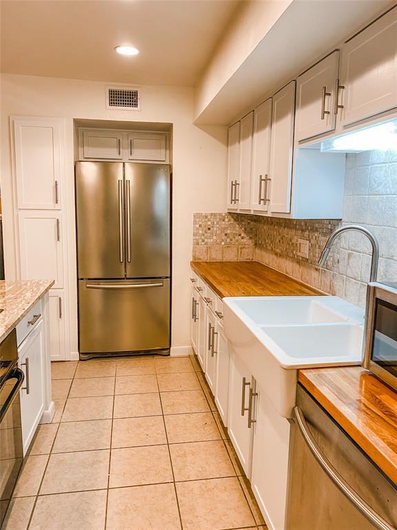 Foto del edificio - 4159 Steck Ave