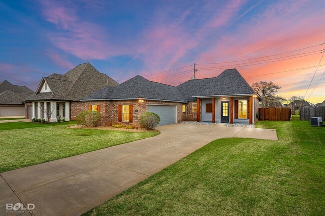 Building Photo - 3 Bedroom 2 Bath in Cypress Bend