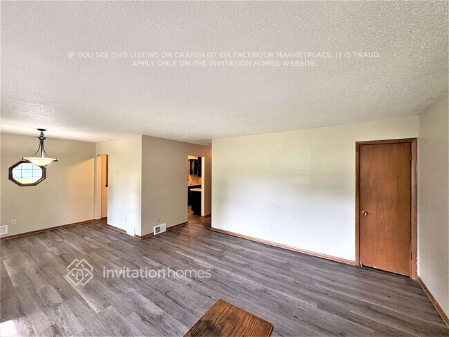 Foto del edificio - 3501 Major Ave N
