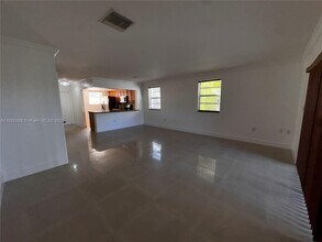 Building Photo - 8405 SW 137th Ave