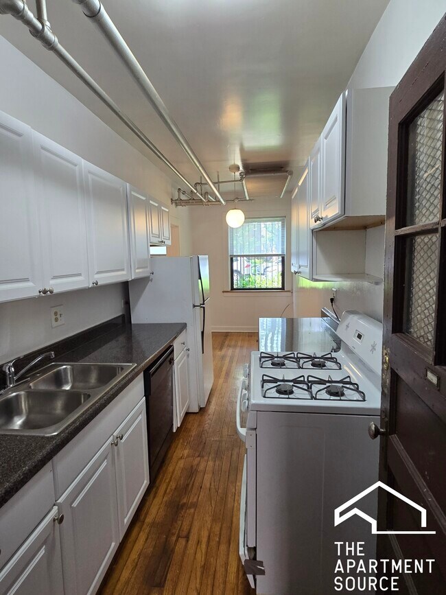 Foto del edificio - 4527 N Paulina St