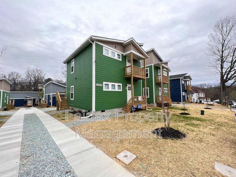 Foto principal - 2307 Owen St