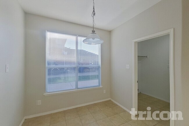 Foto del edificio - 1470 Waldrop Dr