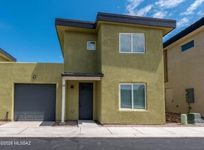 Building Photo - 1300 N Rook Ave
