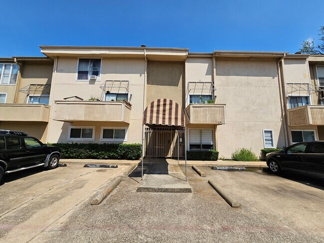 Foto del edificio - Ready for immediate move in!