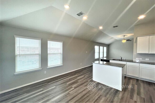 Foto del edificio - 5352 Brentlawn Dr