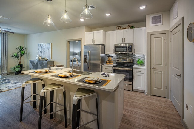 Radius Wolf Ranch Apartments - 1845 W University Ave Georgetown, TX