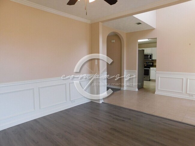 Building Photo - 1345 Holleybrooke Dr