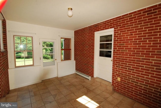 Building Photo - 26309 Howard Chapel Dr