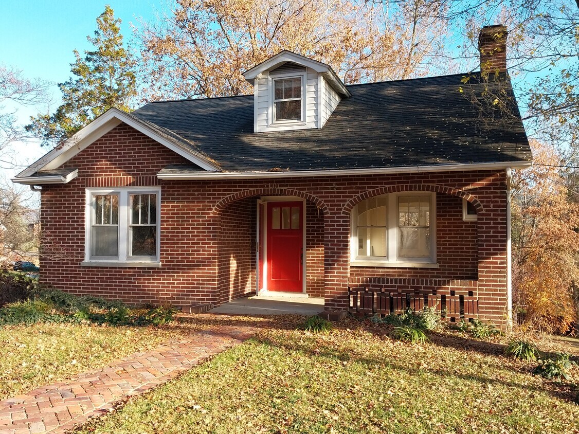 710 Pine Ave, Waynesboro, VA 22980 House Rental in Waynesboro, VA