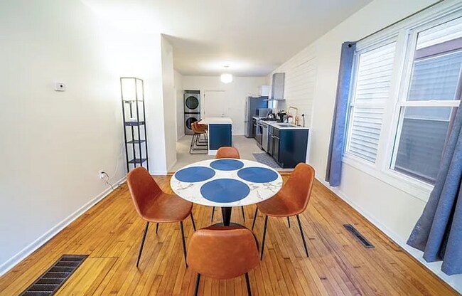 Foto del edificio - 2110 N Palmer St