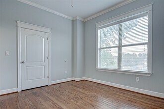 Building Photo - 2802 Morrison St