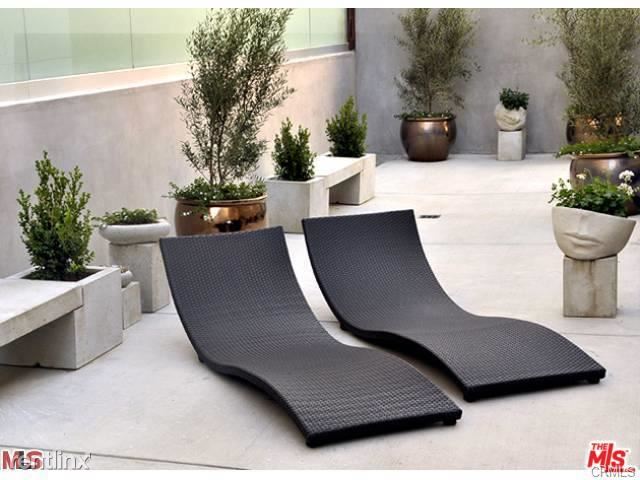 Foto del edificio - 1418 N Poinsettia Pl