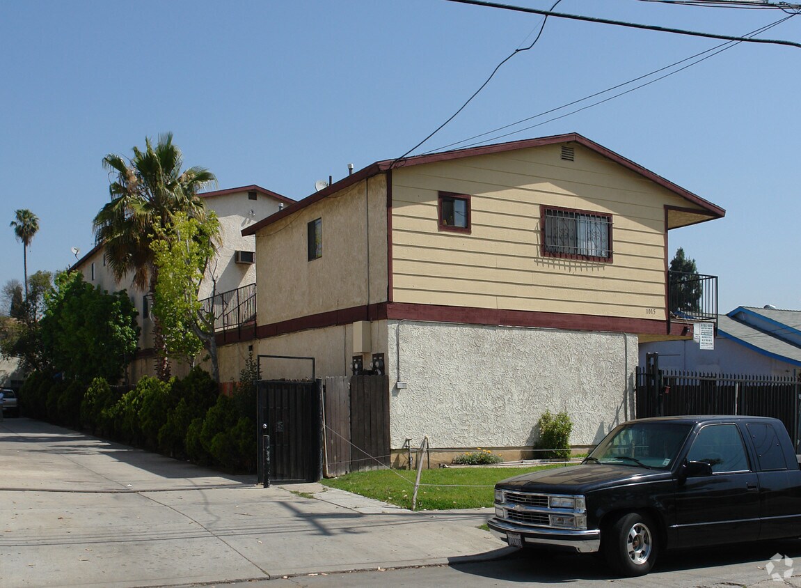 Building Photo - 1015 W Richland St