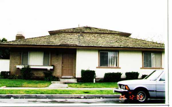 Building Photo - 1410 W Isleton St