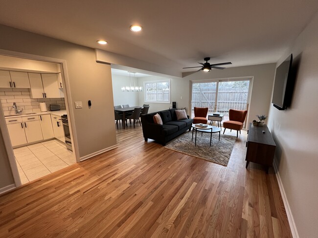 Foto del edificio - 725 Hibbard Rd