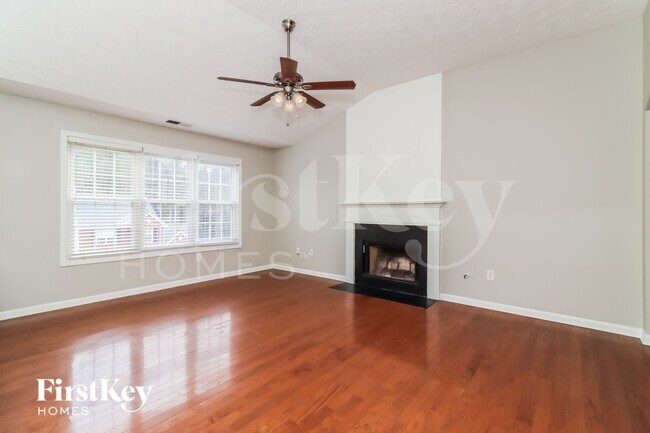 Foto del edificio - 1627 Eagle Dr