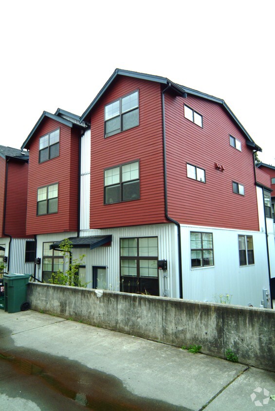 Foto del edificio - 3607-3611 Interlake Ave N