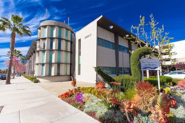 Building Photo - Cahuenga Place - 3400 Cahuenga Blvd West