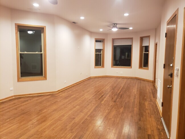 Open Living/Dining Space - 1425 N Washtenaw Ave
