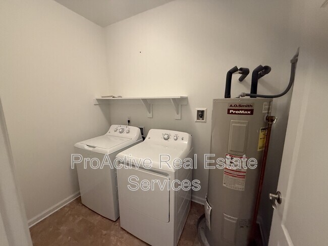 Foto del edificio - 924 Southmoor Dr